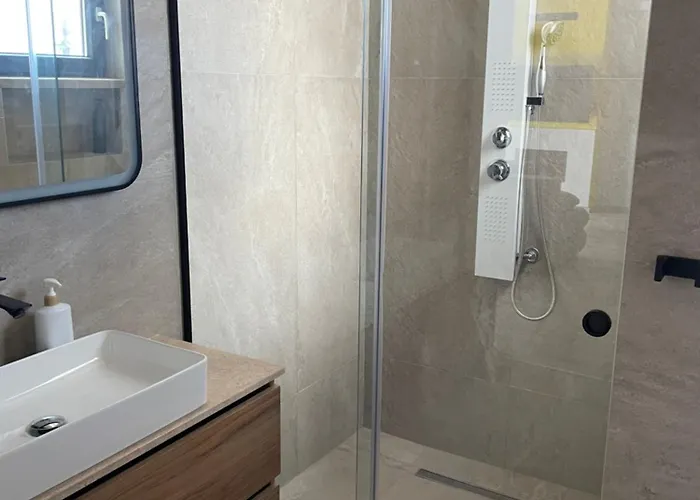 The Olympus Balcony 卡泰里尼