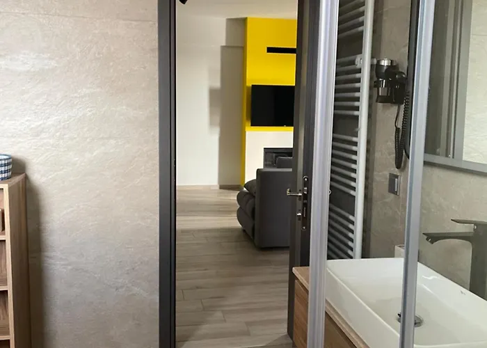 The Olympus Balcony * 卡泰里尼