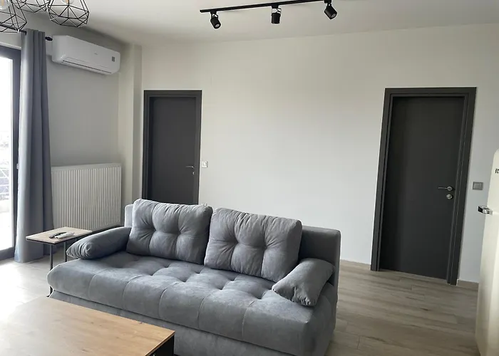 The Olympus Balcony 卡泰里尼